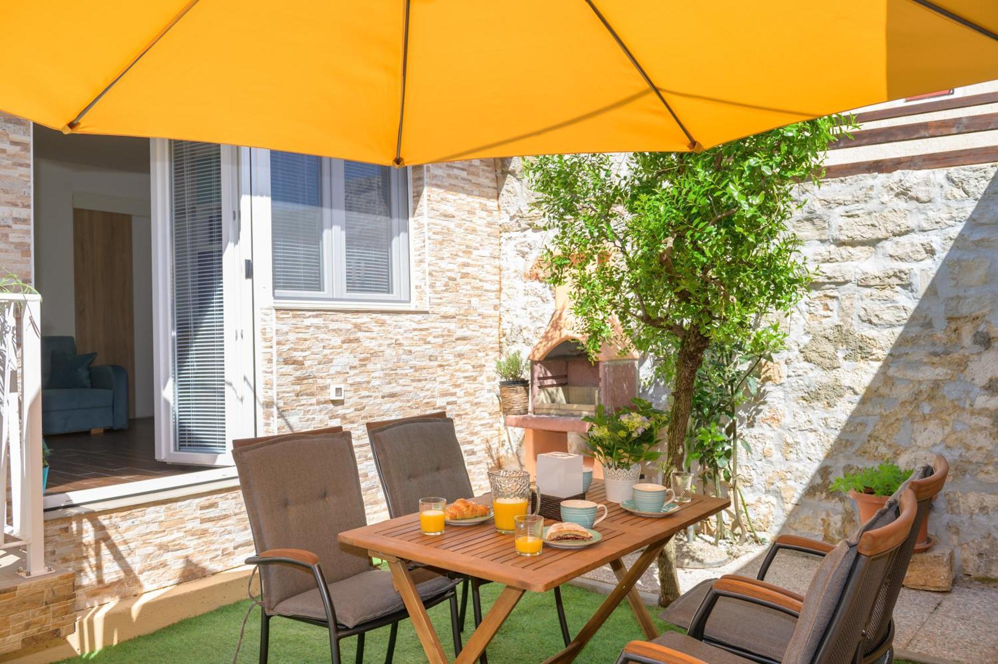 Apartman Dana Kastelir-Labinci Exterior foto